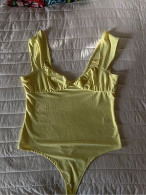 Open Edit Women’s Light Yellow Scoop-Back Bodysuit